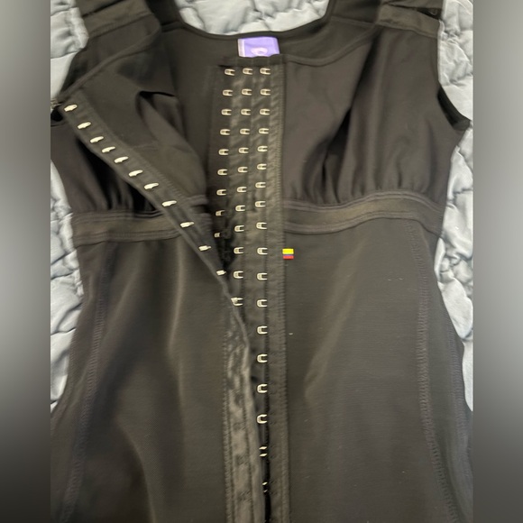 Snatched Body Stage 2 Columbian Faja- Medium- Never Worn - Picture 5 of 9